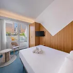 Nature By Raidom Hotel